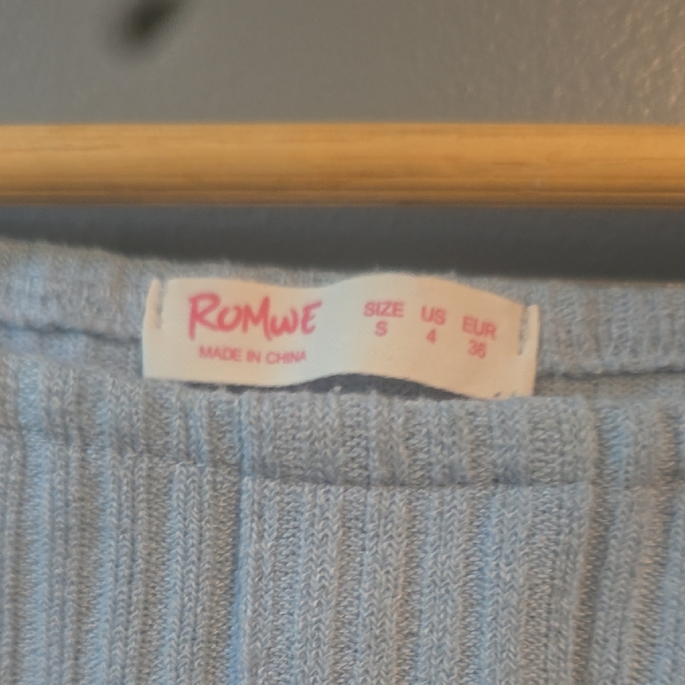 ROMWE Sky Blue Ribbed Top - Picture 2 of 3
